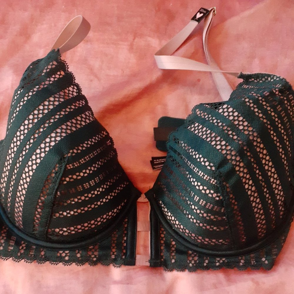 Victoria's Secret Green Lace Bra